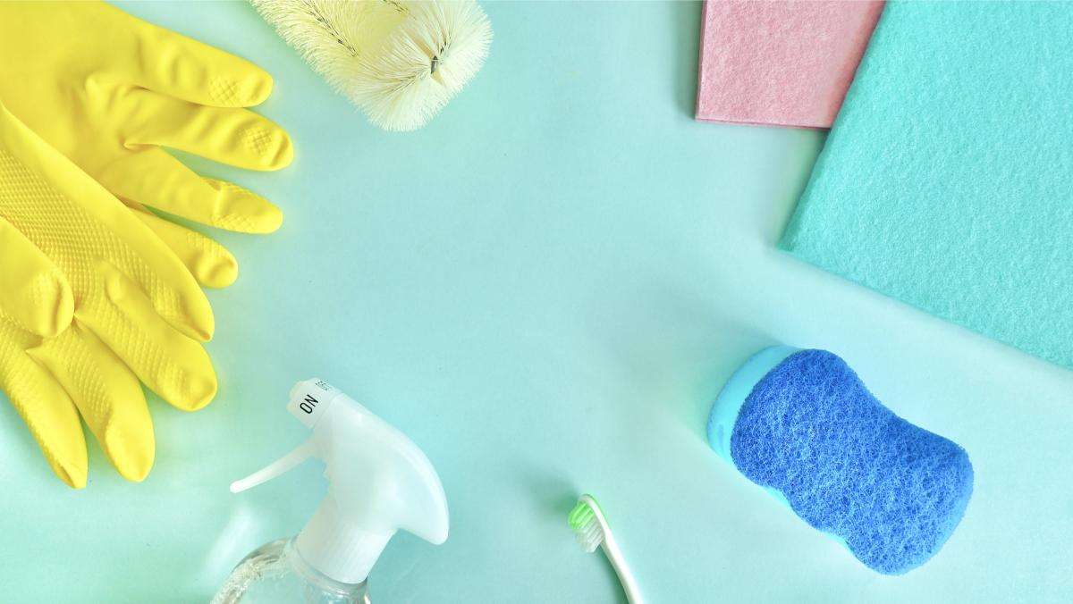 コーラでカビ取り！？お風呂・トイレの黒カビ汚れを簡単に掃除するポイントを解説